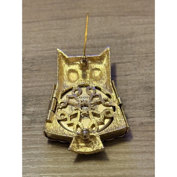 Vintage 1968 Avon Owl Brooch Pin Locket Brushed Goldtone White Stone Eyes (Rare) - Picture 6 of 8
